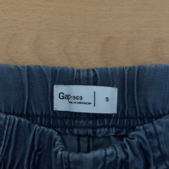 Cropped Flowy Pants - Picture 3 of 3